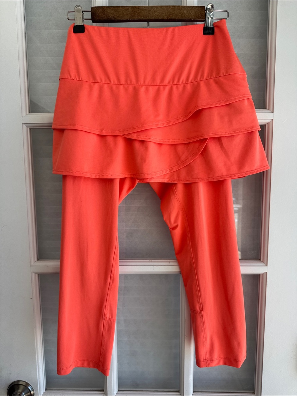 Lucky in Love Coral Layered Skirted Capri Leggings Medium 8-10
